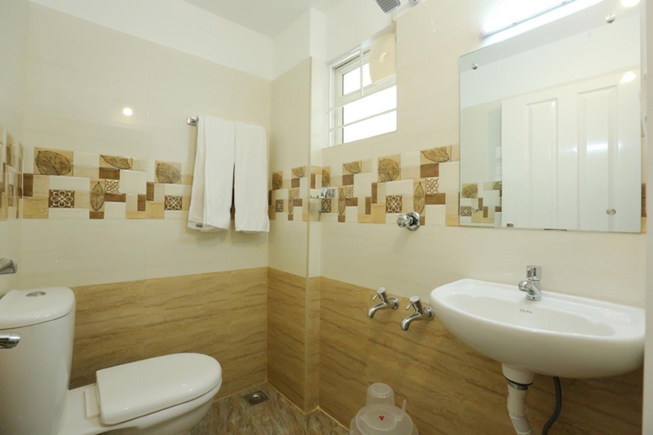 Hotel Swarna Residency Kochi Ngoại thất bức ảnh