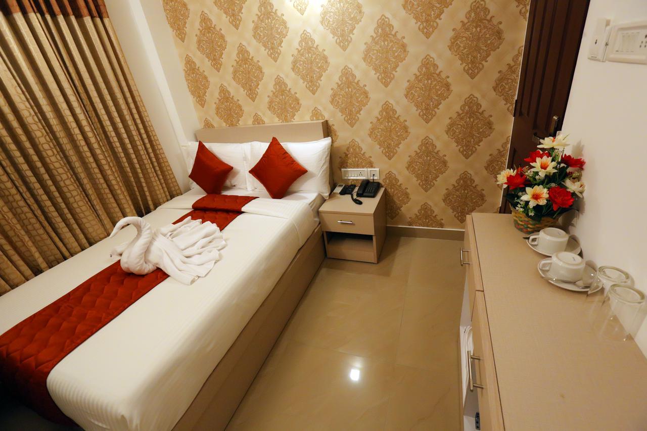 Hotel Swarna Residency Kochi Ngoại thất bức ảnh